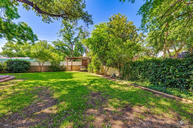 2620 Live Oak Street, San Angelo, TX 76901