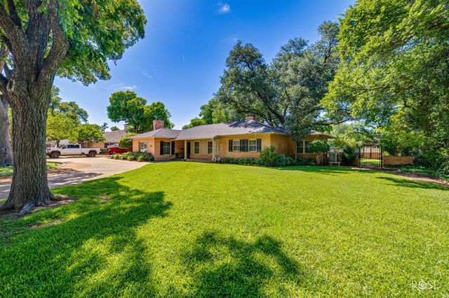 2620 Live Oak Street, San Angelo, TX 76901