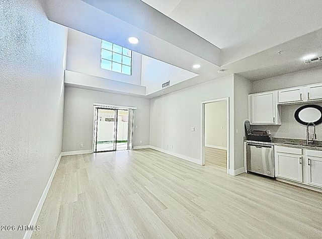 15677 N 29th Street, Phoenix, AZ 85032