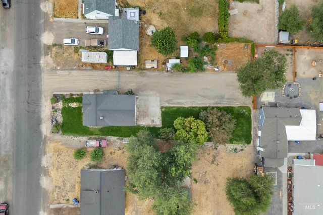 281 Lois St, Twin Falls, ID 83301