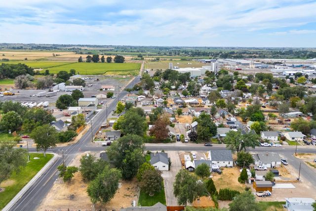 281 Lois St, Twin Falls, ID 83301