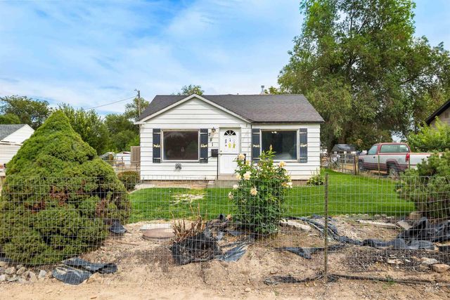 281 Lois St, Twin Falls, ID 83301
