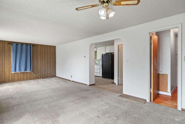 281 Lois St, Twin Falls, ID 83301
