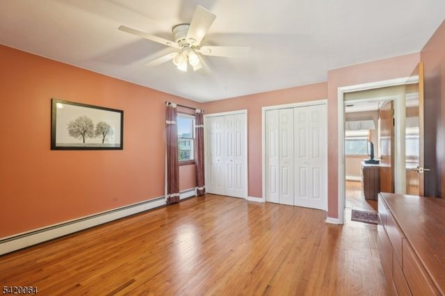 2 Ivy Ln, Wallington Boro, NJ 07057