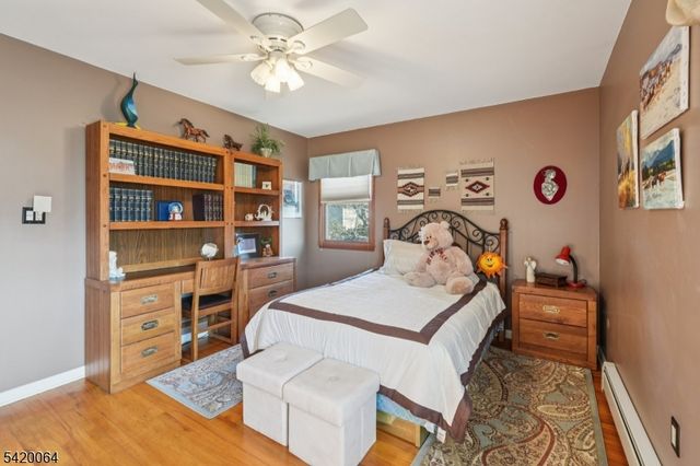 2 Ivy Ln, Wallington Boro, NJ 07057