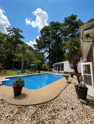 111 Goldcrest DR, Chesapeake, VA 23325