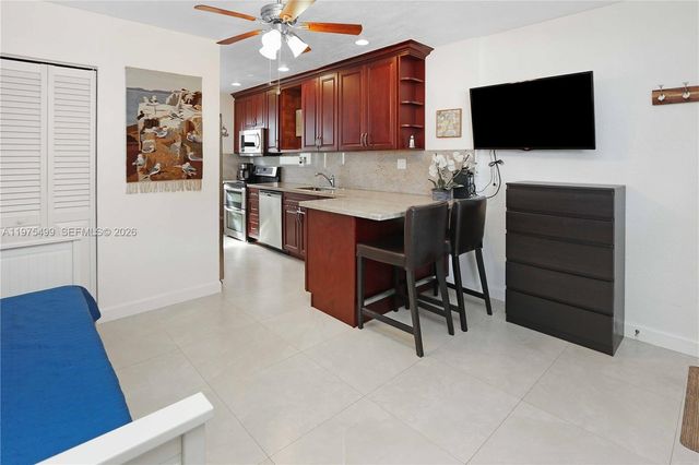 302 New Hampshire St 3AB, Hollywood, FL 33019