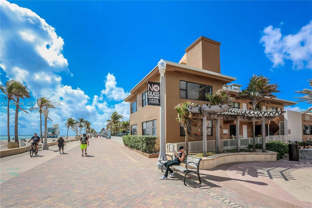 302 New Hampshire St 3AB, Hollywood, FL 33019