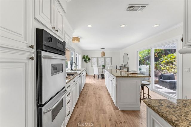 11 Almond Tree, Irvine, CA 92612