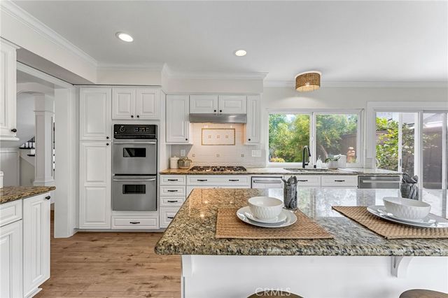 11 Almond Tree, Irvine, CA 92612