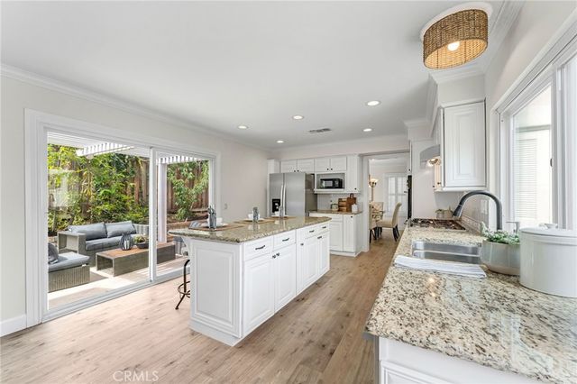 11 Almond Tree, Irvine, CA 92612