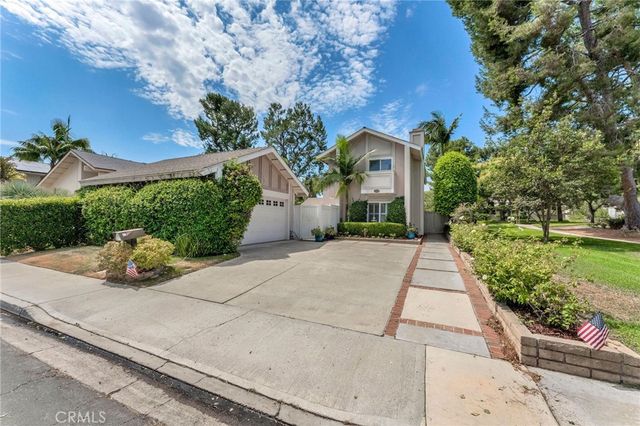 11 Almond Tree, Irvine, CA 92612