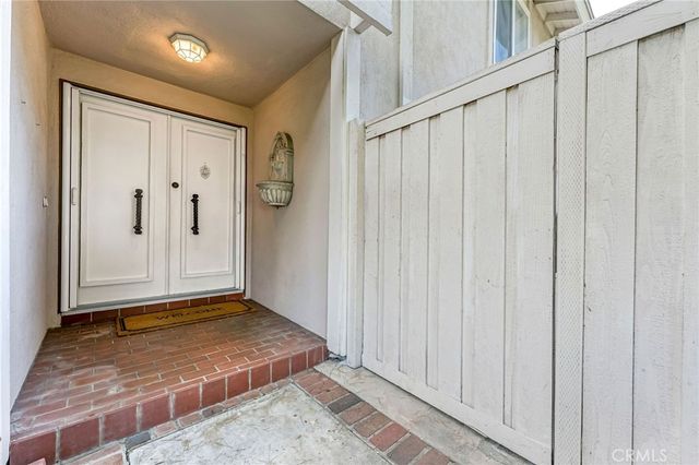 11 Almond Tree, Irvine, CA 92612