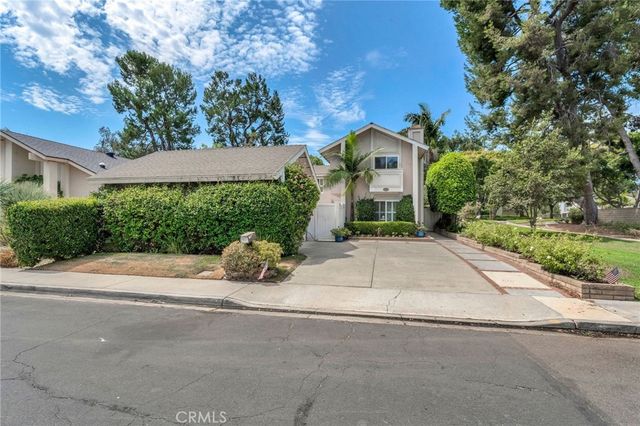 11 Almond Tree, Irvine, CA 92612