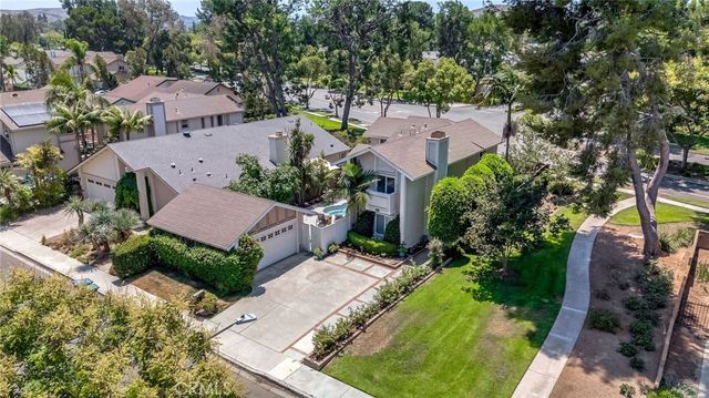 11 Almond Tree, Irvine, CA 92612