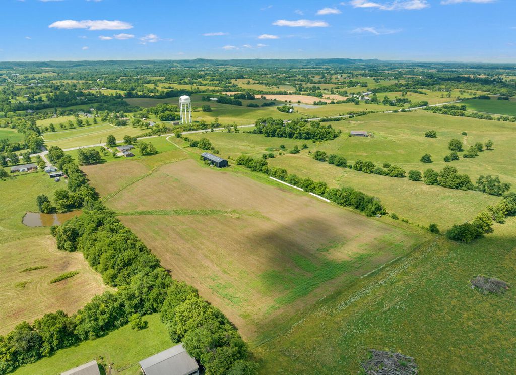 TRACT 2- 7053 Perryville Road, Danville, KY 40422