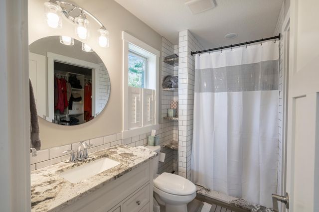 619 Nokomis Drive, Osceola, WI 54020