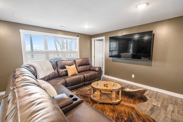 619 Nokomis Drive, Osceola, WI 54020