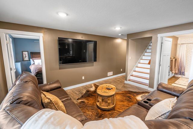 619 Nokomis Drive, Osceola, WI 54020