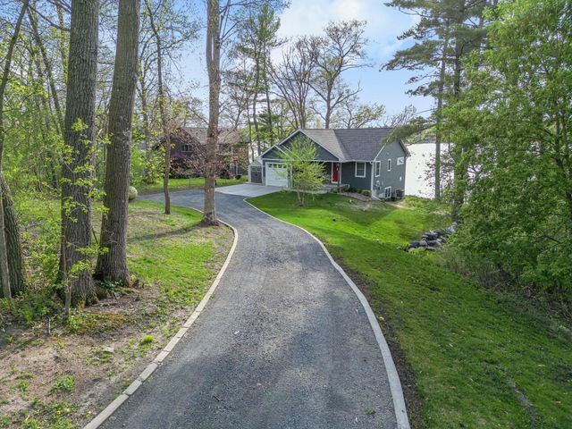 619 Nokomis Drive, Osceola, WI 54020