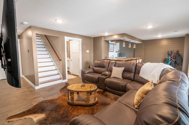 619 Nokomis Drive, Osceola, WI 54020