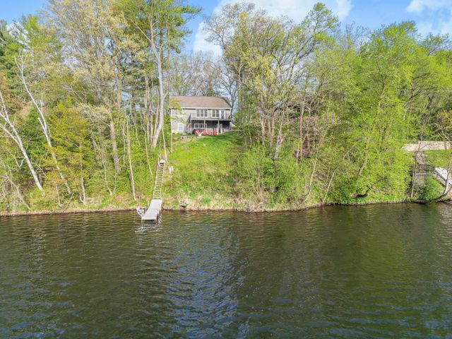 619 Nokomis Drive, Osceola, WI 54020