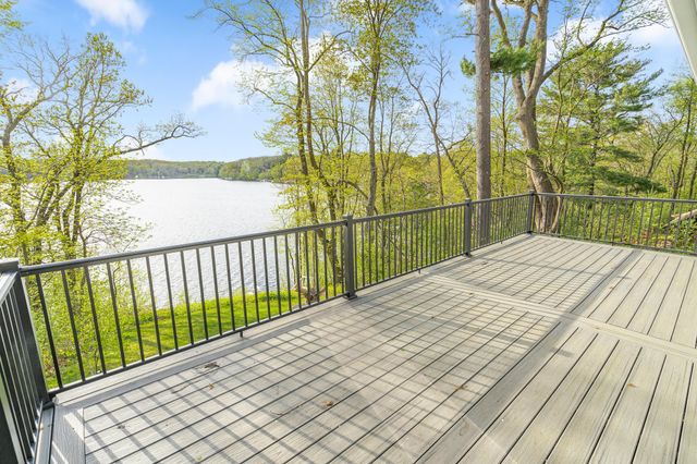 619 Nokomis Drive, Osceola, WI 54020