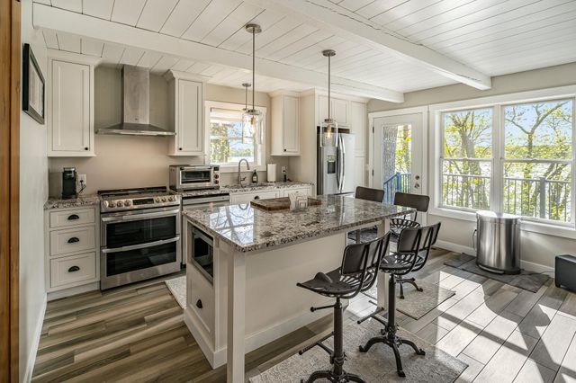 619 Nokomis Drive, Osceola, WI 54020