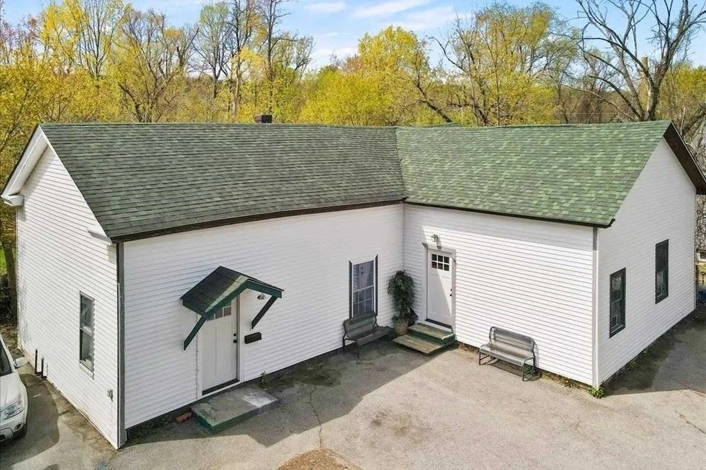 83 West Main St, Orange, MA 01364