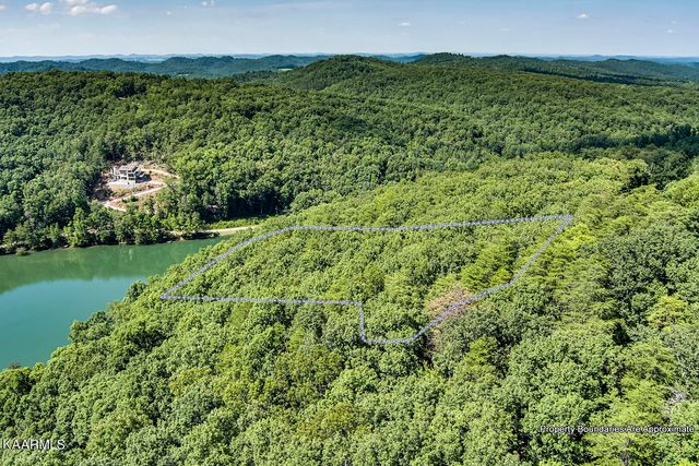 748 Laurel Lake Circle, Madisonville, TN 37354