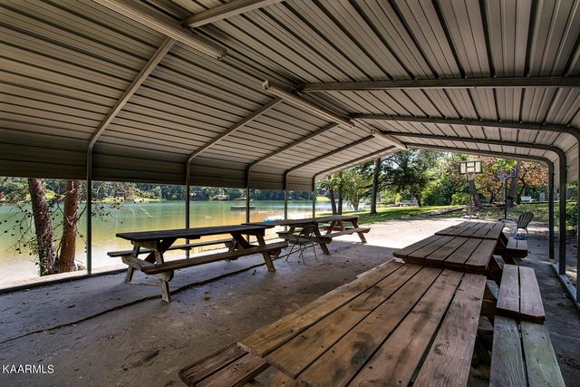 748 Laurel Lake Circle, Madisonville, TN 37354