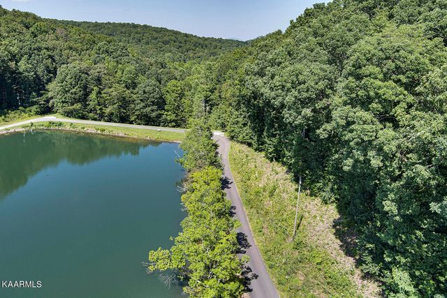 748 Laurel Lake Circle, Madisonville, TN 37354