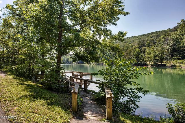 748 Laurel Lake Circle, Madisonville, TN 37354