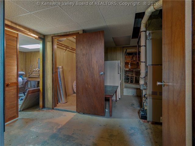 1110 Oakmont Road, Charleston, WV 25314