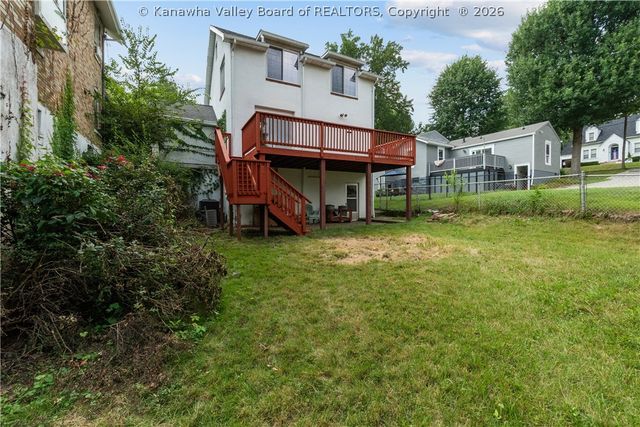 1110 Oakmont Road, Charleston, WV 25314