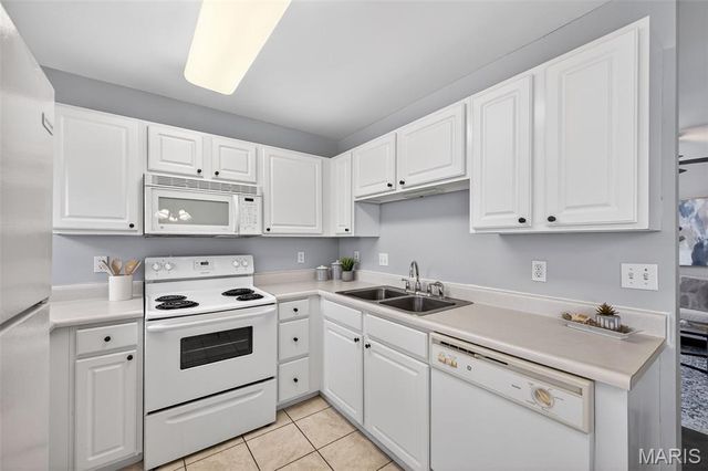 420 Benton Dr G, St Peters, MO 63376