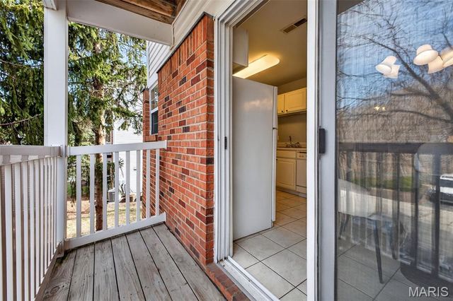 420 Benton Dr G, St Peters, MO 63376