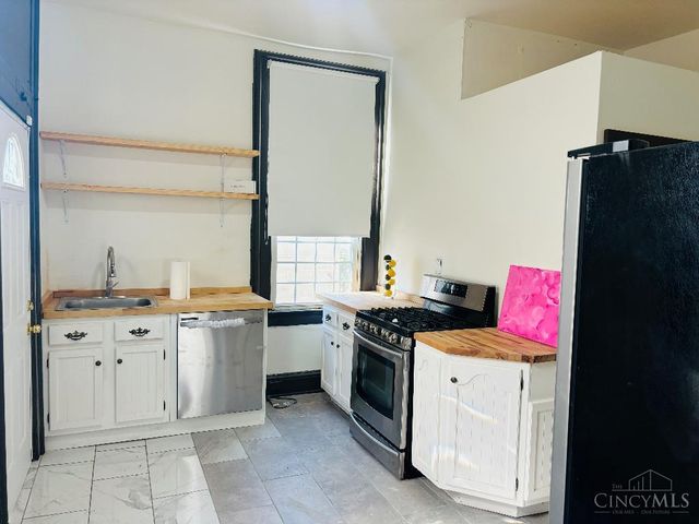 2225 Symmes Street, Cincinnati, OH 45206