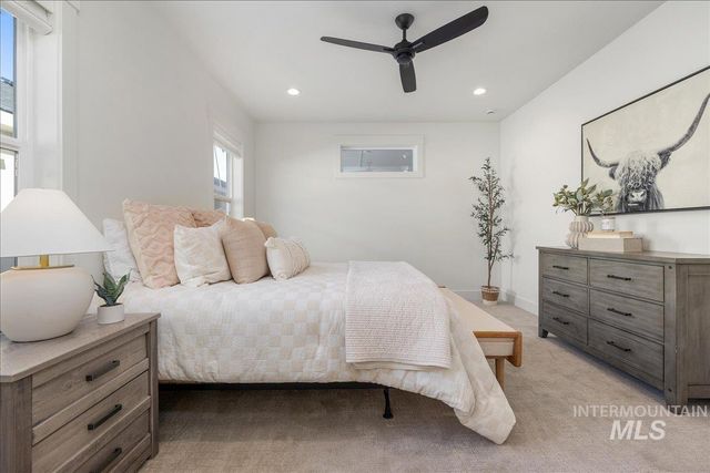 395 E Chevy Dr, Boise, ID 83716