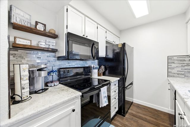 1135 Parkview Dr Apt C18, Canyon Lake, TX 78133