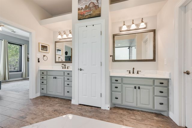 8660 Turnberry Lane, Ovilla, TX 75154