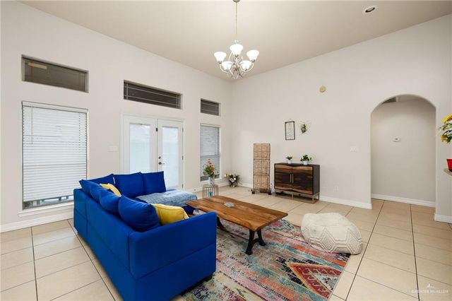 700 E Cheyenne Avenue, Pharr, TX 78577