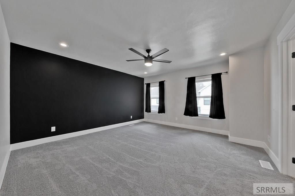 Image 25 of property listing at 2391 Homewood Drive, Ammon, ID 83406