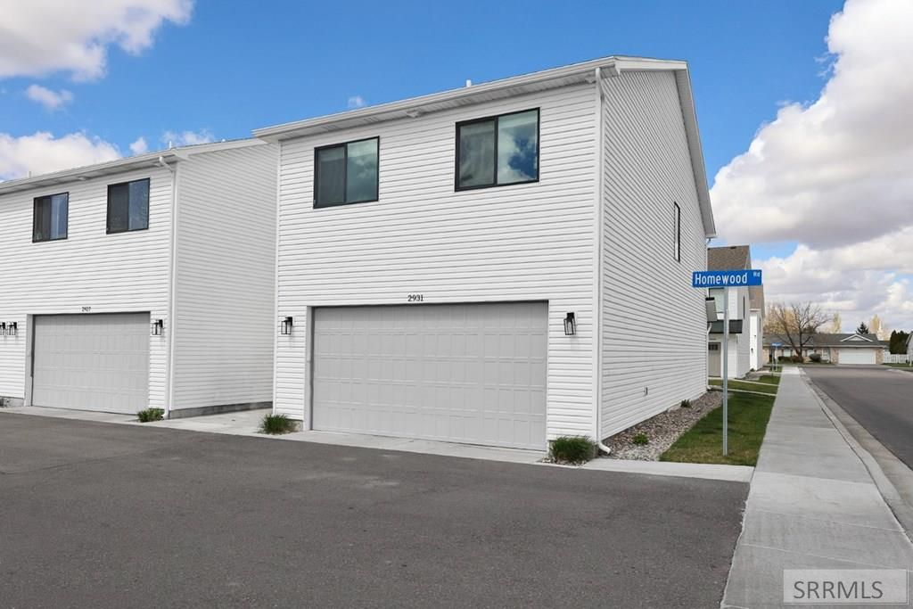 Image 35 of property listing at 2391 Homewood Drive, Ammon, ID 83406