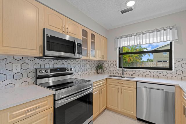 701 NW 48th Avenue, Coconut Creek, FL 33063