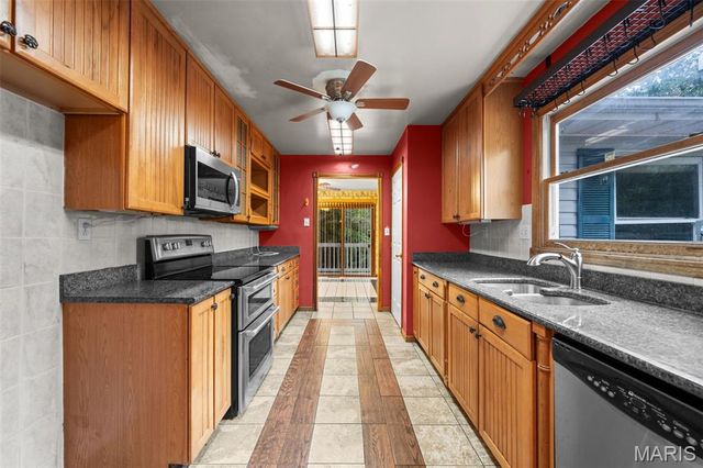 9360 Ashbrook Farm Road, Hillsboro, MO 63050