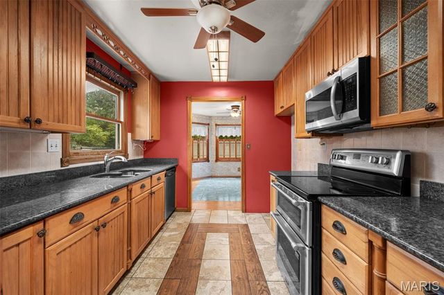 9360 Ashbrook Farm Road, Hillsboro, MO 63050