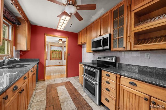 9360 Ashbrook Farm Road, Hillsboro, MO 63050