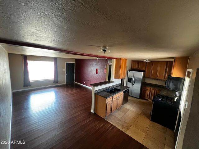 101 E Monte Way, Phoenix, AZ 85042