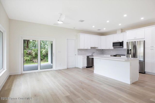 2376 28th Avenue SW, Vero Beach, FL 32968